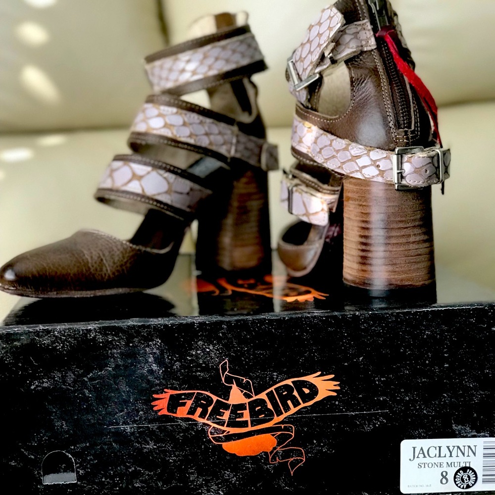 Freebird by Steven. Jaclynn Stone multi